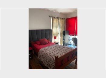 CompartoDepto CL - Amplia habitación individual en gran casona, Ñuñoa - CH$365.000 por mes