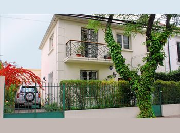 CompartoDepto CL - SE ARRIENDA HABITACION PRINCIPAL CON BAÑO INDEPENDIENTE, EN HERMOSA CASA EN PROVIDENCIA , TODOS LOS , Providencia - CH$450.000 por mes