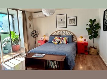 CompartoDepto CL - Colorido y acogedor dormitorio en Providencia, Providencia - CH$650.000 por mes
