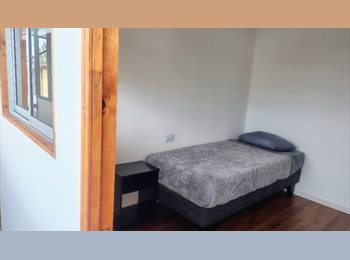 CompartoDepto CL - Arriendo Habitación Amoblada – Las Condes (Fueguinos con León Negro), La Reina - CH$300.000 por mes
