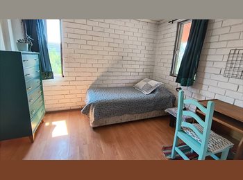 CompartoDepto CL - Amplia habitación en casa con baño personal, Macul - CH$270.000 por mes