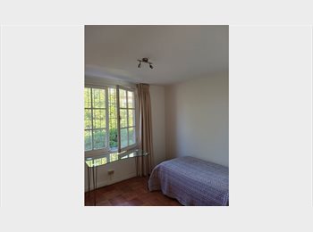 CompartoDepto CL - Pieza amoblada en Casa, Providencia - CH$380.000 por mes
