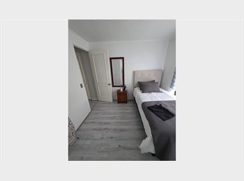 CompartoDepto CL - Arriendo Habitación en Departamento, La Reina - CH$300.000 por mes