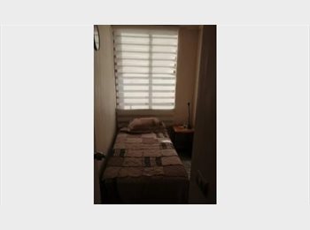 CompartoDepto CL - Arriendo Pieza Amoblada a pasos del metro Santa Lucía., Santiago Centro - CH$200.000 por mes