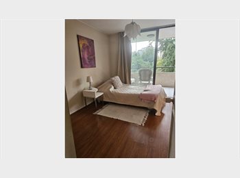 CompartoDepto CL - Luminoso dormitorio con baño y terraza a 10 minutos de Metro Escuela Militar., Providencia - CH$380.000 por mes