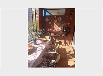 CompartoDepto CL - Arriendo Pieza muy cómoda, Vitacura - CH$350.000 por mes