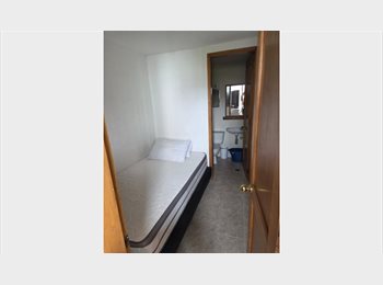 CompartoApto CO - Sencilla/Baño privado.PATIO BONITO(Poblado).A 5 cuadras de Cc Oviedo y 7 Univ Eafit ., Envigado - COP$ 800.000 por mes