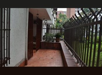 CompartoApto CO - HABITACIÓN CON BAÑO COMPARTIDO EN LAURELES,ESTADIO... Suramericana., Medellín - COP$ 950.000 por mes