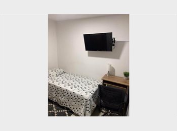 CompartoApto CO - Habitacion Amoblada con Balcon Privado a una cuadra del metro, Bello - COP$ 780.000 por mes