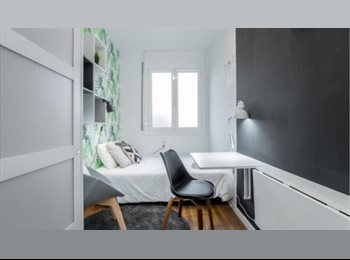 Roomgo ES - RH13-R4 Habitación luminosa con cama doble en un ático compartido en Gracia, Gràcia - 880 € por mes