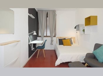 Roomgo ES - ¡Amplia habitación interior con cama doble en Gracia.! RH20-R2, Gràcia - 940 € por mes