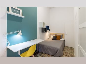 Roomgo ES - RH8A-R2 Habitación doble con balcón en Gràcia, Gràcia - 880 € por mes