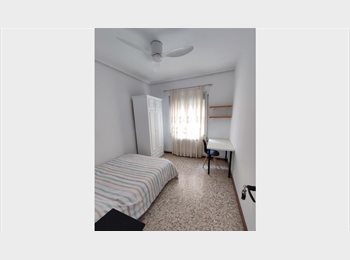 Roomgo ES - Habitación luminosa en piso compartido – Plaza San Francisco, Zaragoza, Zaragoza - 370 € por mes