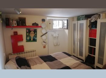 Roomgo ES - Habitacion en la Latina! Metro La latina (linea 5), Tirso de Molina (linea1), disponible a partir de, Centro Ciudad - 700 € por mes