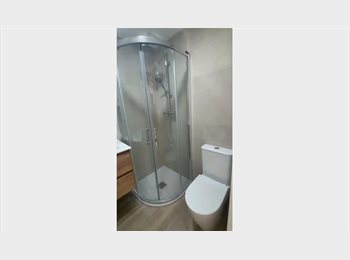Roomgo ES - Habitación con baño propio en Pinar de Chamartín, Fuencarral - 800 € por mes
