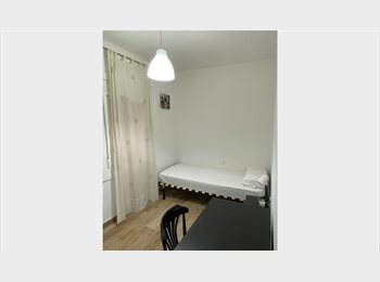 Roomgo ES - Busquem company/a de pis a Barcelona!, Nou Barris - 350 € por mes