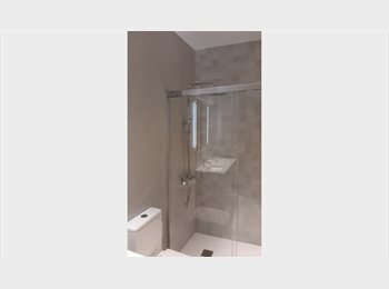 Roomgo ES - Habitación con baño privado Sagrada Familia, Gràcia - 650 € por mes