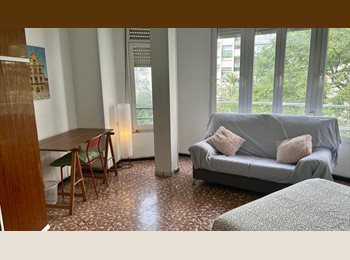 Roomgo ES - Habitación en piso compartido, Valencia - 370 € por mes