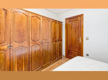 Roomgo ES - HABITACION INDIVIDUAL EN PISO DE TRES DORMITORIOS, Salamanca - 290 € por mes