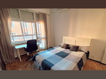 Roomgo ES - Alquiler de habitación con cama doble en chamberi, Chamberí - 650 € por mes