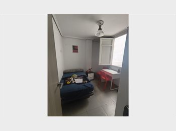 Roomgo ES - Habitación en piso tranquilo a 10 min de la UPV – ideal para trabajador/a y larga estancia, Valencia - 400 € por mes