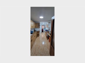 Roomgo ES - Buscamos compañera de piso en barrio Parque cruz conde, Córdoba - 200 € por mes