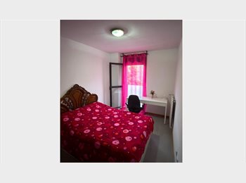 Roomgo ES - Habitación amplia en el Ensanche Sur de Alcorcón, Alcorcón - 650 € por mes