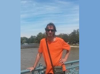 Roomgo ES - Brian - 56 - Alicante