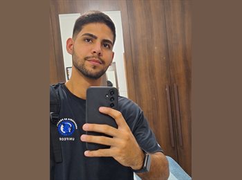 Roomgo ES - Gabriel  - 23 - Pamplona