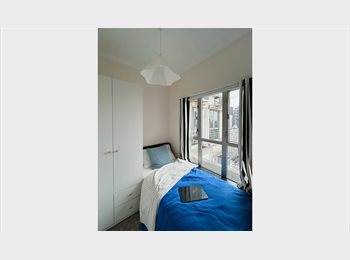 Roomgo HK - Single Bed room in Sai Ying Pun, Sai Ying Pun - HKD5,518 pcm