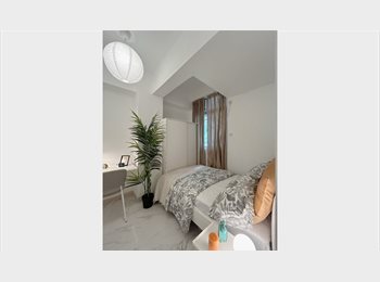 Roomgo HK - Cozy Functional Room Close to Central, Sheung Wan - HKD12,500 pcm