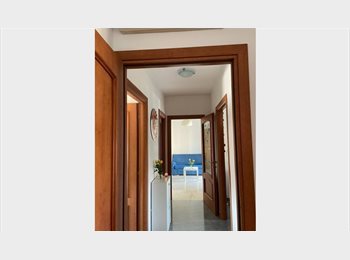 Roomgo IT - Singola  Univ.Tor Vergata/Cinecittà/Don Bosco/CENTRO, Don Bosco-Cinecitta' - 500 € al mese