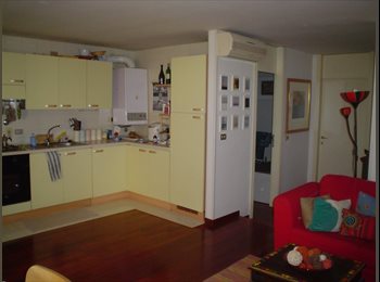 Roomgo IT - SPLENDIDA STANZA singola IN CENTRO, Bologna - 680 € al mese