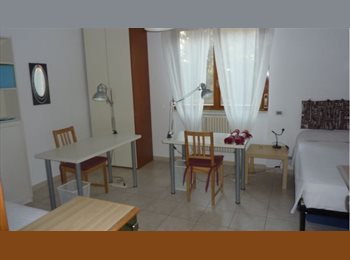 Roomgo IT - METRO B  Pietralata - STANZA DOPPIA per 2 studenti, Tiburtino-Collatino - 180 € al mese