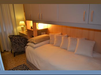 Roomgo IT - CAMERA SINGOLA DI FIANCO UNIVERSITA' BOCCONI/CENTRO, Milano - 850 € al mese