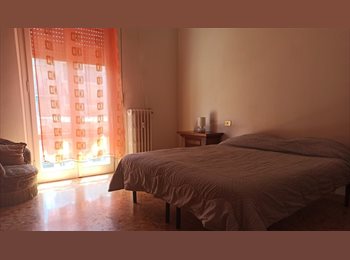 Roomgo IT - SINGOLA 600 € incluse bollette   zona Novoli, Firenze - 600 € al mese