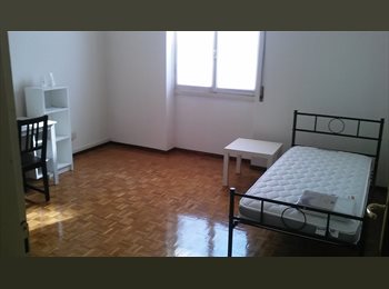 Roomgo IT - Singola in centro solo studentesse, Pavia - 300 € al mese