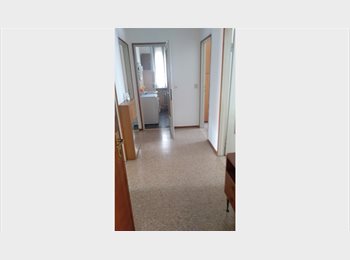 Roomgo IT - Tre singole per studentesse, Pavia - 280 € al mese