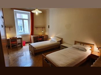 Roomgo IT - Camera doppia uso SINGOLA SOLO x studentessa, Trieste - 350 € al mese
