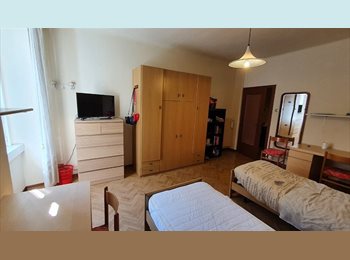 Roomgo IT - 1-2 posti in doppia via Piccardi, Trieste - 193 € al mese