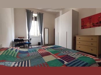 Roomgo IT - Trasteverer camara grande singola o doppia, Aventino-S.Saba - 720 € al mese