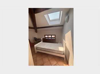 Roomgo IT - STANZA SINGOLA FEMMINILE PER  STUDENTESSA – BORGO ROMA, Verona - 380 € al mese