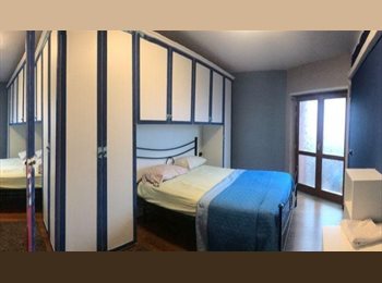 Roomgo IT - Ampia stanza a 350m dalla Metropolitana di Villa S.G., Sesto San Giovanni - 850 € al mese