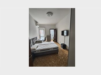 Roomgo IT - Stanza camera con bagno per uomini, Torino - 380 € al mese