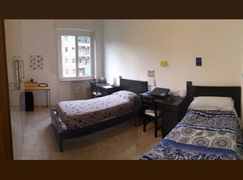 Roomgo IT - Posto letto in camera doppia, Sesto San Giovanni - 500 € al mese