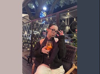 Roomgo IT - adelina  - 19 - Roma