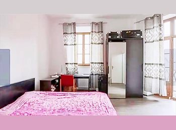 Appartager LU - Big furnished room, private bathroom and balcony, Esch-sur-Alzette - 860 € / Mois
