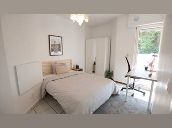 Appartager LU - Furnished double bedroom (G) – high-end house | Strassen/Belair, Luxembourg - 905 € / Mois
