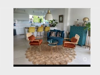 Appartager LU - Colocation dans grande maison récente à bettembourg, proche gare, commerces au calme, Esch-sur-Alzette - 2.000 € / Mois