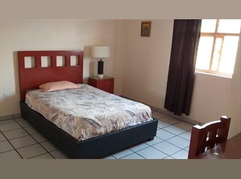 Roomgo MX - Habitacion Amueblada para Mujeres, Guadalajara - MX$3,700 por mes